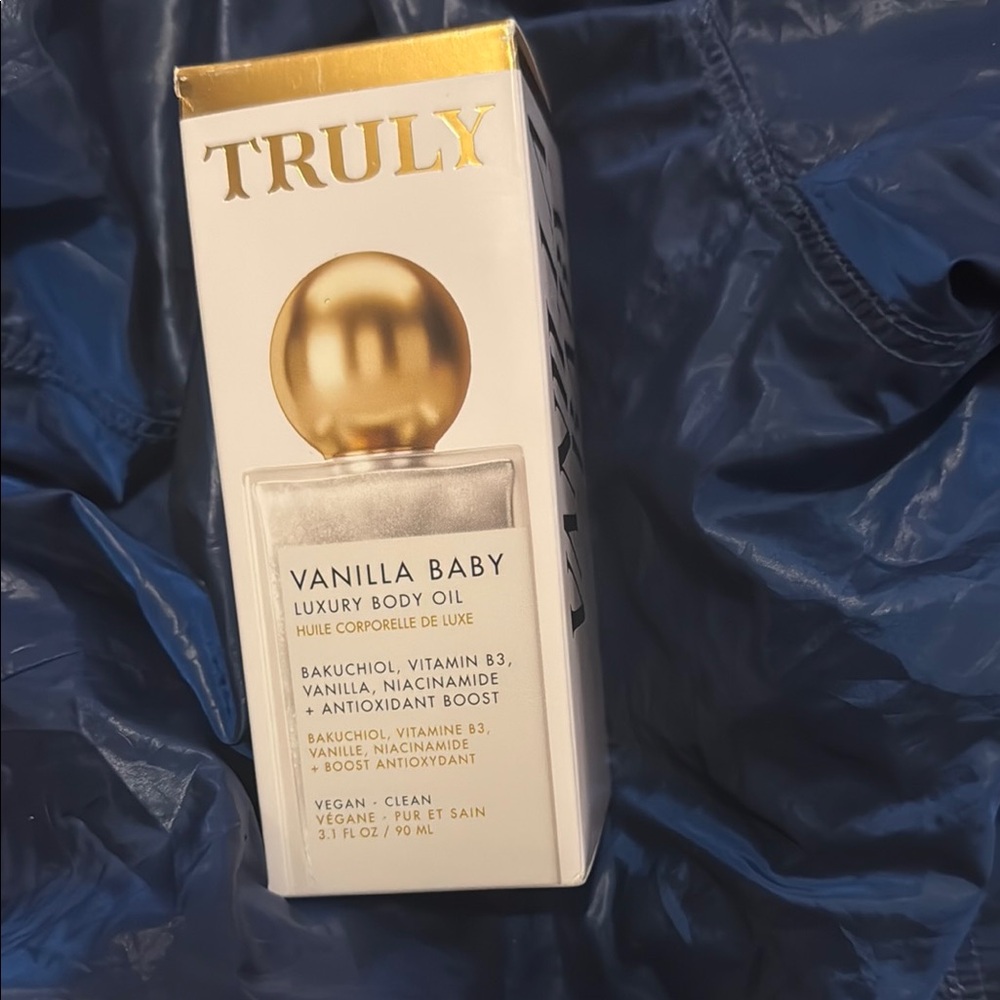 TRULY Vanilla Baby Luxury Body Oil - Gold and White
